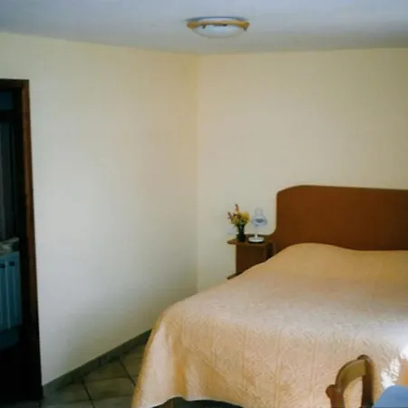 Les Chantenees Guest house