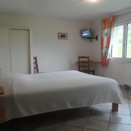 Les Chantenees 3*